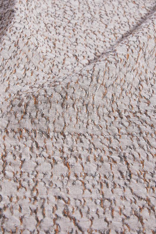 JE1896 | fake plain jacquard with floated yarns, slightly waffled by retraction