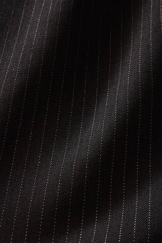 43632 | Pinstripe piece dyed weft stretch fabric, strong elasticity, twill weave, technical/sporty feel, RCS viscose on demand