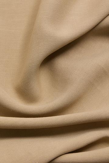 43630 | Solid color, piece dyed, weft stretch, fluid twill, slubbed yarn, RCS viscose on demand 