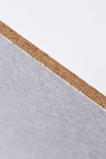 KAIRLIN WITH CORK CORE | Hemp or Flax fibers/PLA.
Biosourced aesthetics panels with cork core.
Thermocompression.