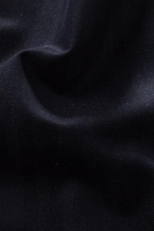 Savile Row Denim Linen 23 | Warp 2 Ply, herringbone, indigo look, dense and compact weave


