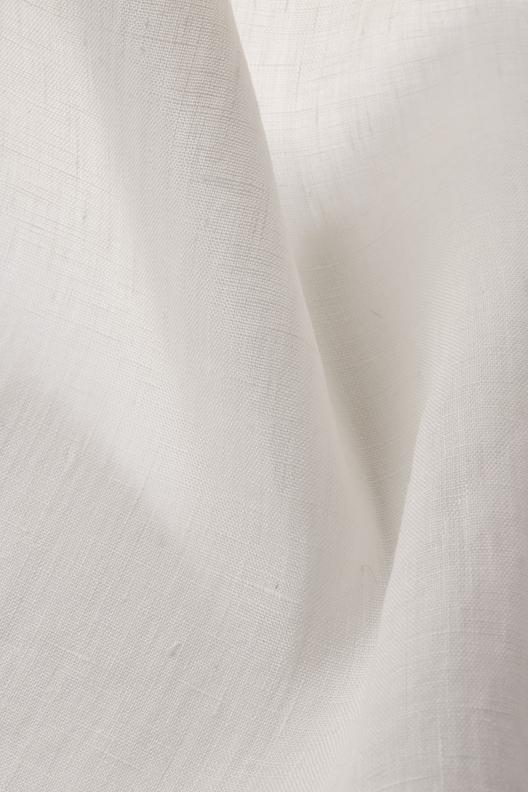 ART. 44411 | Piece dyed Solid color piece dyed fabric with plain weave structure, semi transparency and little slub . Min. for sampling 50m/col, for production 300m/col, stock service dependng on availability. 