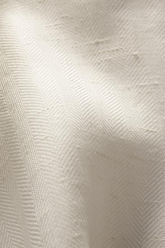 ART. 64409 Dis. 1000 | Chevrons teint pièce, effet shantung, fil flammé, dense et brillance discrète de la soie, comportement fluide, mélange viscose, 
 Min échantillons 50m/col,  production 300m/col, stock service selon coul -
