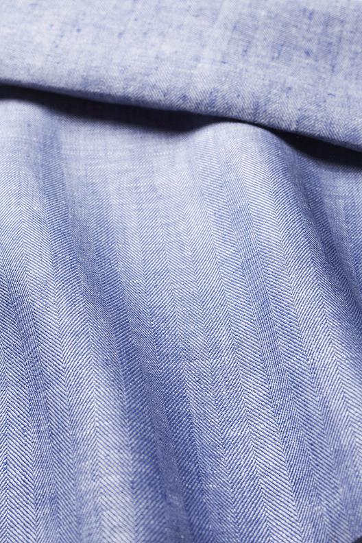 MARTICARD 8 | Brushed linen, soft finishing, soft touch, herringbones, brushed back, warm touch, winter shirt or overshirt . 
Sustainable processes: > 80% renewable electricity (including self-produced with solar panels.