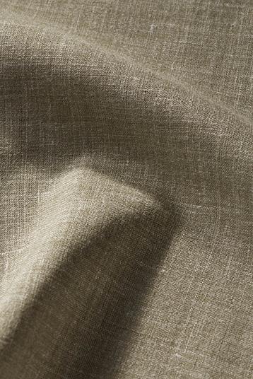 H4094 | whitened plain weave, delavé effect yarns, a touch of silk

