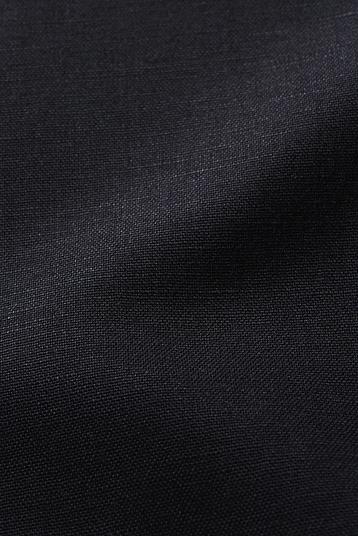 81530 | linen and wool canvas, discreet slubs, soft lustrous shine, bulky hand 
