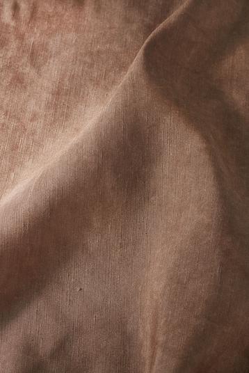 EBANO/OLD | Technical taffetas in linen and polyester, washed out mal tinto effect, precious shine. Responsible production, eco-friendly finishing, abel Detox Greenpeace. 