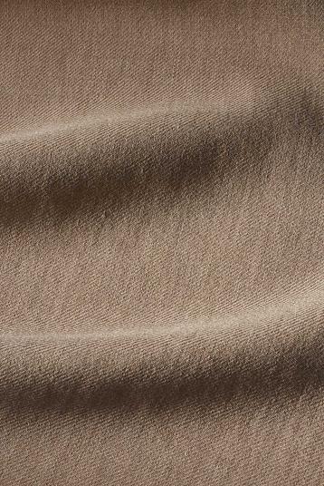 ANIMEL – TCD547/F1 col. 003 | Non Stretch, Twill, Yarn Dyed with natural slubs and neps. Company certifications: ISO9001, ISO45001; Oeko-Tex by Step; ZDHC waste water guidelines.
67% of energy comes from renewable sources, 30% is self-produced via photovoltaic and biomass plants, 54% of process water is recycled.

