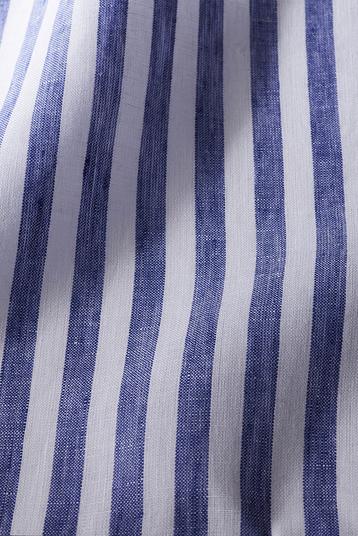 L801 striped-0001 Sanfor Airo 150 R05 | Bicolor stick stripe, Yarn dyed. The mill uses renewable electricity (self produced by solar panels), zero waste production, the mill invested in a low energy warehouse and office buildings, fleet electrification, etc...