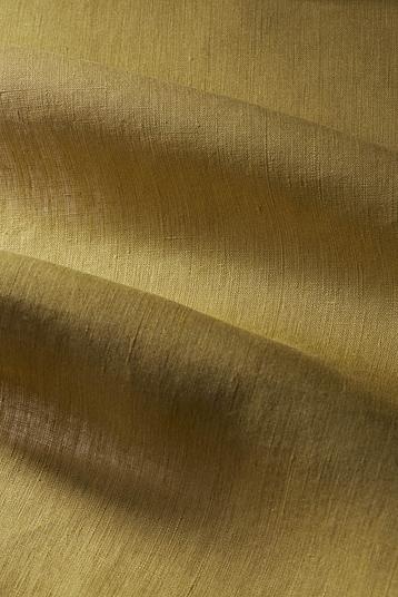 L550 willow-6224 Laundered 150 R05 | Fine plain weave. Piece dyed, hemp. The mill uses renewable electricity (self produced by solar panels), zero waste production, the mill invested in a low energy warehouse and office buildings, fleet electrification, etc...