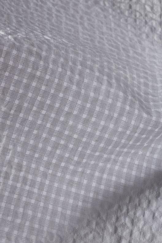 LAPIS70 | Seersucker weave with linen and twisted cotton, half transparent, light weight. 100% renewable electricity from solar panels.