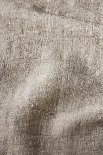 J41341T/CRASH | Crinkled Linen Piece Dyed tonal Jacquard. 100% renewable electricity from solar panels.