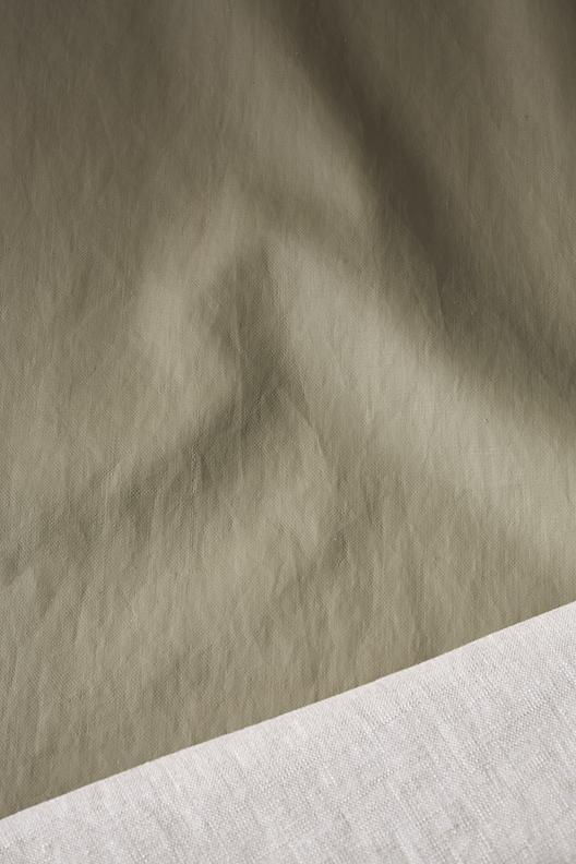 LDSPORTOFINO240* | 100% linen plain weave and 100% poluyrethane coating, mat like rubber. 100% renewable electricity from solar panels