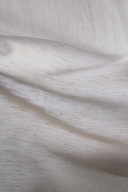 GL7427 | Washed Linen and Silk mix, Piece Dyed. 100% renewable electricity from solar panels. 