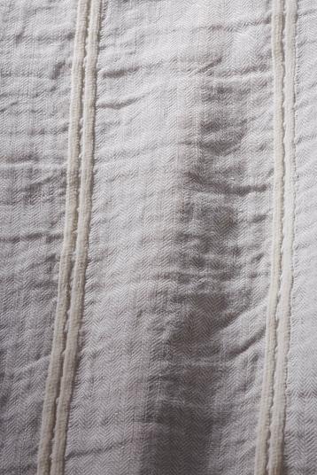 LINEA FIT – DES. RESCA | Large width, chenille yarn effect on light yarn dyed herringbone. Soft touch.  