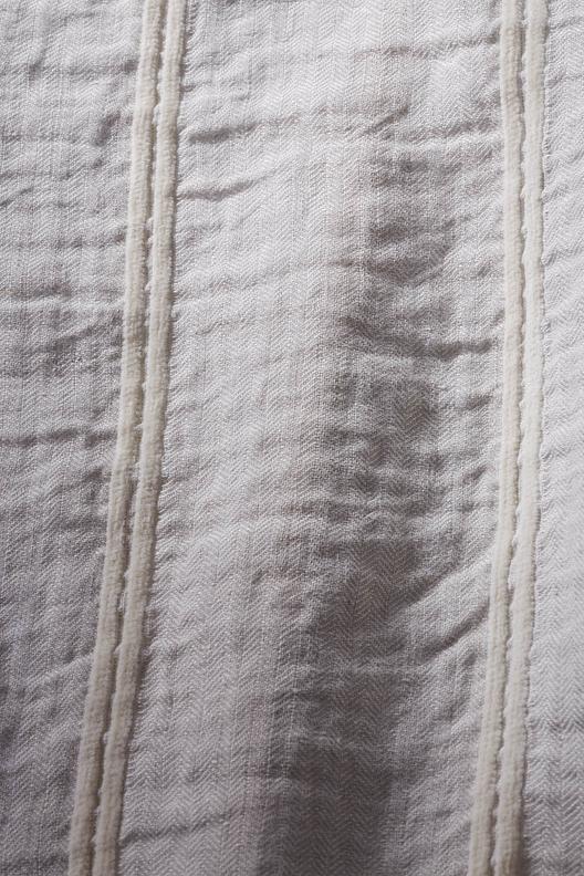LINEA FIT – DES. RESCA | Large width, chenille yarn effect on light yarn dyed herringbone. Soft touch.  