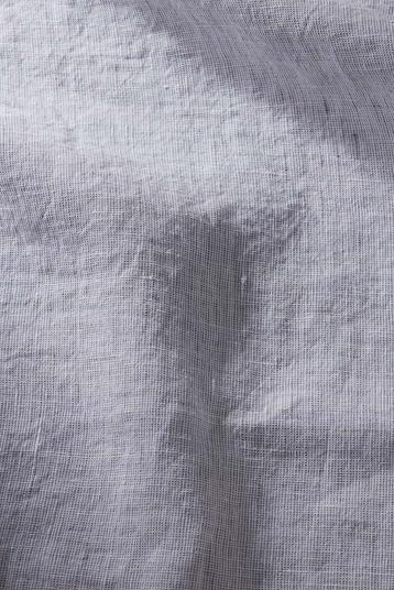 LINEA FIT – DES. FIL | End on end, washed finishing, natural unironed look, soft touch. Large width 
