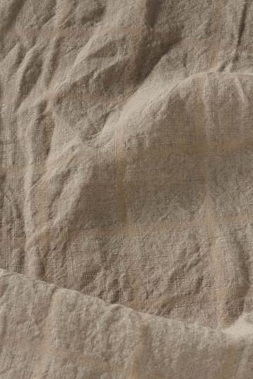 durant 14432 | 3D effect by weaving, creponné. Windowpane check in tone on tone. Washed finish, tumbler finish.