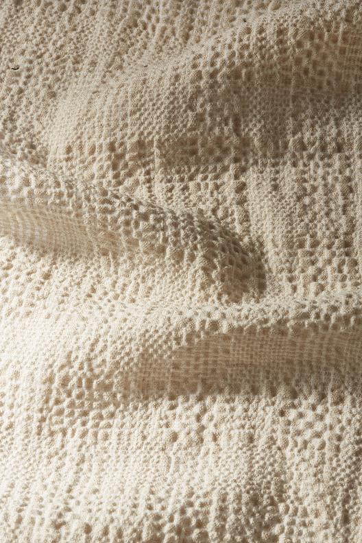 LV315057YY8SYE560B Alhambra | Yarn dye, sheering, tone on tone seersucker check, creponné. Washed finishing. 