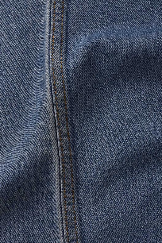 Melissa welkin blue | Marmara Hemp® fibre is the product of a secure, sustainable and innovative supply chain: an exclusive partnership between hemp producers in 3 distinct French regions, an experienced cottonizing mill and a distributor. It is the first hemp fibre to have a sustainable, Cradle to Cradle Platinum level certification and a verified Life Cycle Assessment. Marmara Hemp® works in collaboration with global textile manufacturers: here a denim example, 11,50 oz, developed in different washed-out levels.