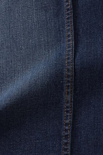 Hempen I6F/ D1004-I6F | Marmara Hemp® fibre is the product of a secure, sustainable and innovative supply chain: an exclusive partnership between hemp producers in 3 distinct French regions, an experienced cottonizing mill and a distributor. It is the first hemp fibre to have a sustainable, Cradle to Cradle Platinum level certification and a verified Life Cycle Assessment. Marmara Hemp® works in collaboration with global textile manufacturers: here a denim example, 11,5 oz, developed in different washed-out levels.