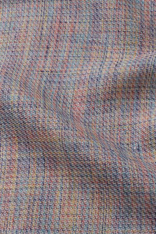 2932VM p2 | Sergé croisé souple. Fil imprimé space dyed, finissage stonewashed. L'usine utilise 14% d'electricité autoproduite par panneaux solaires, et reutilise partiellement l'eau des ennoblissement pour le chauffage en periode froide. 

