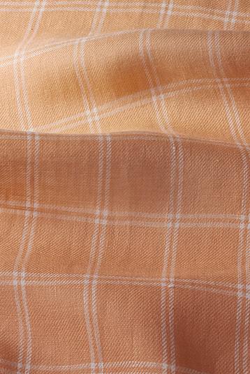 1224506 des.8418 col.351+19/351+19 HA90 | Teint fil sur sergé, carreau fenêtre, toucher doux et souple. Production alimentée par panneaux solaires. 
