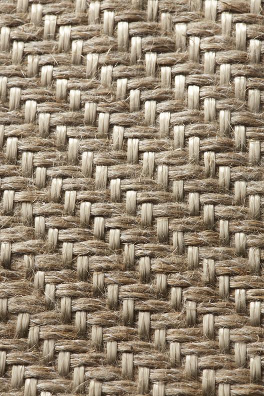 LTW TDL 300 TEX / TENRON 320 – 7570 – twill 2/2D | Hybrid flax/mineral twill fabric for composite applications, compatible with thermoset and thermoplastic matrices.





