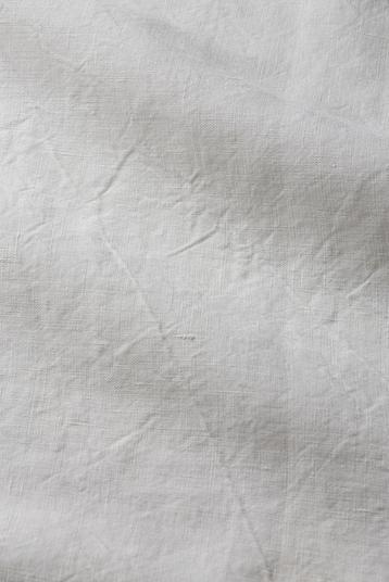 1B4030 F4 F4 TELA B4 AIRO | Grande largeur, finissage lavé tumbler, fils flammés, aspect froissé, toucher doux et souple. Stock service.