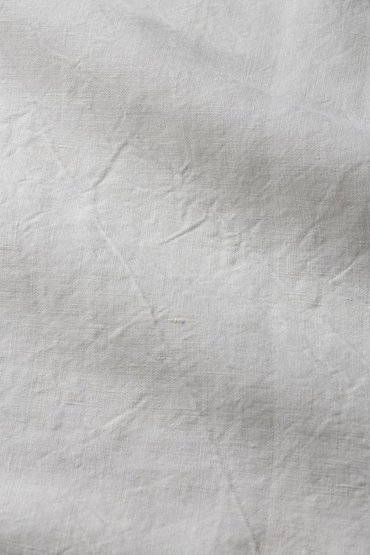 1B4030 F4 F4 TELA B4 AIRO | Grande largeur, finissage lavé tumbler, fils flammés, aspect froissé, toucher doux et souple. Stock service.