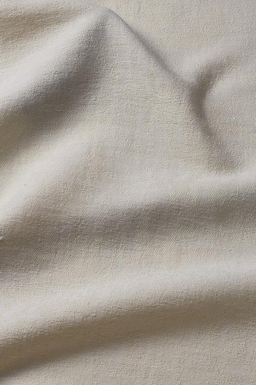 TEFF | A rustic-style jacquard design , the linen weave gives a full-bodied hand softened by a low environnemental impact finish. STOCK SERVICE. Large width.