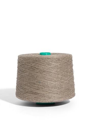 CLML - Long fibres Hemp - Wet yarn - Natural | Long fibres Hemp - wet yarn - natural
minimum quantity : 20 Kg.
Natural washed - resistant and regular
Available in: nm 9.5 - nm 10 - nm 12 - nm 15
Available in weaving cone (1.7 Kg)
100% European hemp
(Reach)