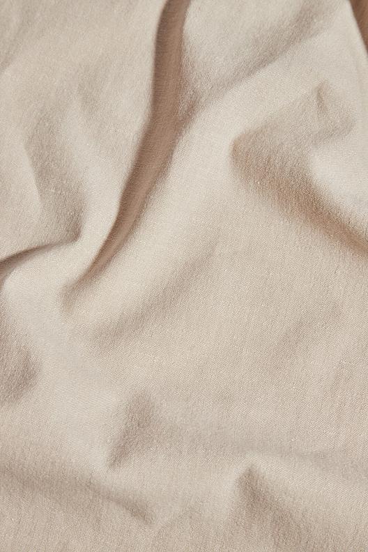 CELINO - TCC45100002 | Bistretch plain weave, Yarn Dyed solid colour, fine slubs in weft, 
"Broken" finishing, viscose ecoVero 