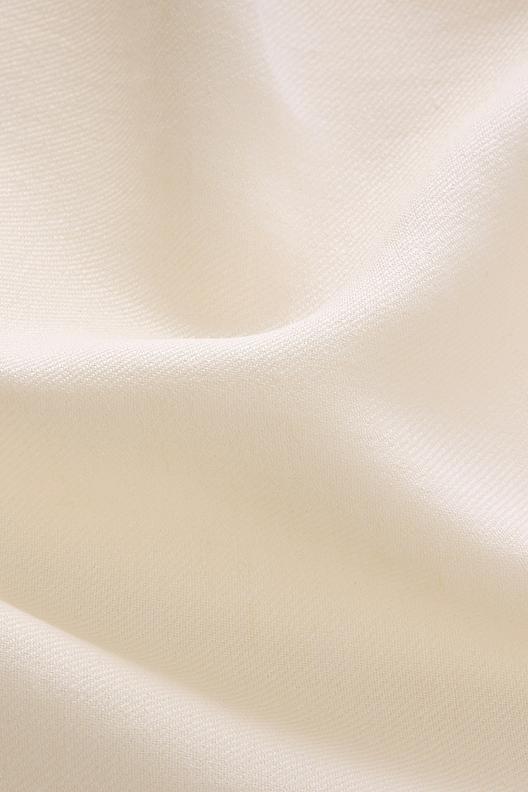 VIOLINO - TCB79600018 | Bistretch Twill, Yarn Dyed solid colour
Tumbler finishing, supple hand