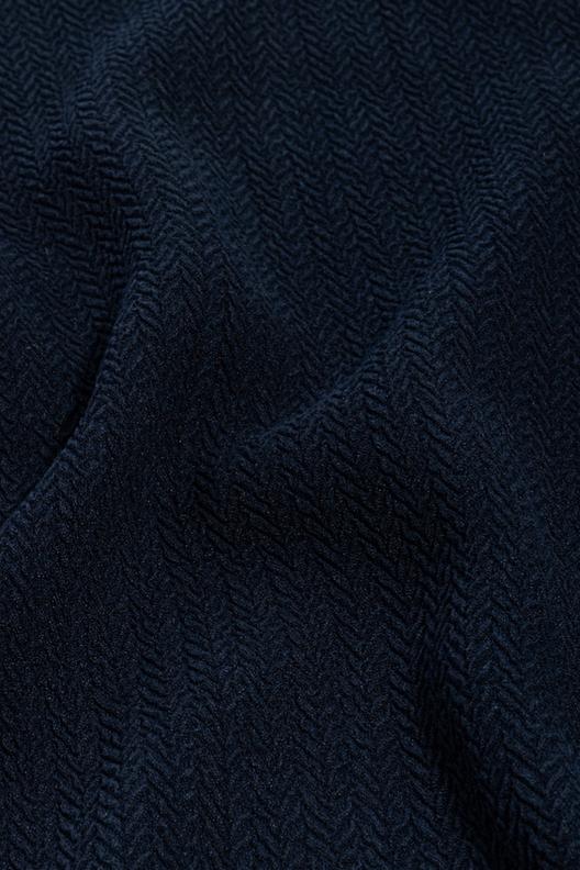 MELOGRANO BIEL. DIS 6 | Dobby bistretch, raisend herringbone