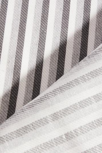 JE2884 | yarn dyed, tricolor stripe on twill base