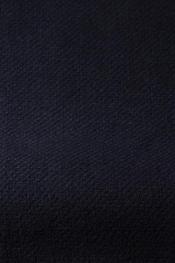 PARADOSSO | Solid color piece dyed double fabric with balanced twill weave structure, 
coat weight, warm and compact touch, brushed finishing 
winter or trans-seasonal 

