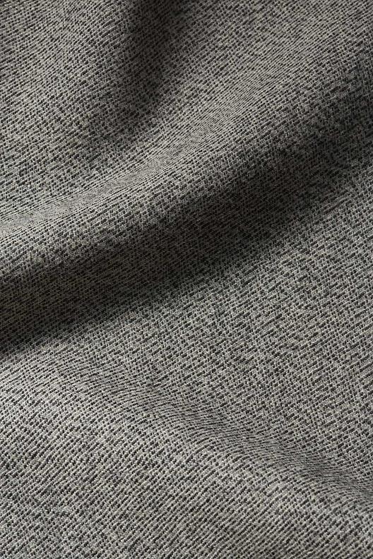 GELDOF20/A | Mouliné yarn, twill weave, washed, RWS wool mix, fashion and homewear.
100% renewable electricity (including self-produced with solar panels)
